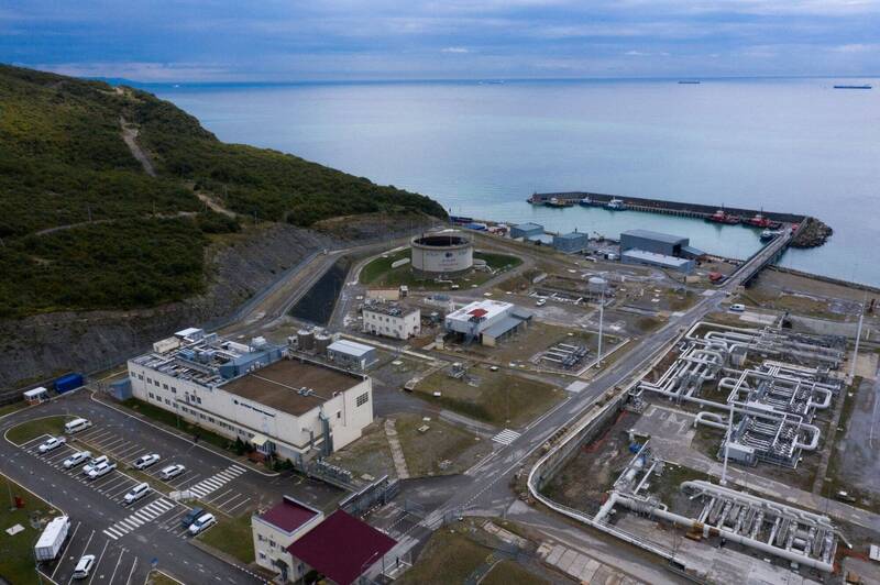 俄國能源出口門戶受威脅!黑海石油樞紐遭無人機重創 現場火光沖天