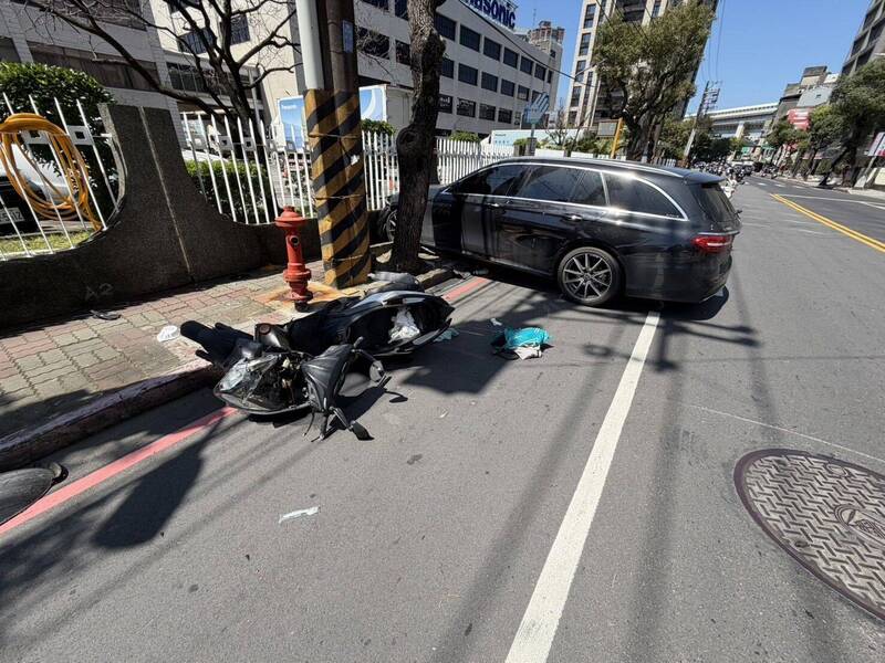 賓士男巷內竄出猛撞上班騎士 酒駕又涉毒駕扣車送辦