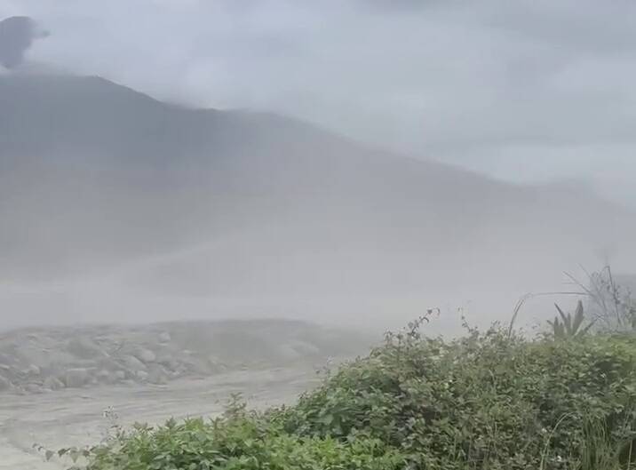 馬太鞍溪床疏濬漫天沙塵 九河局:加強灑水