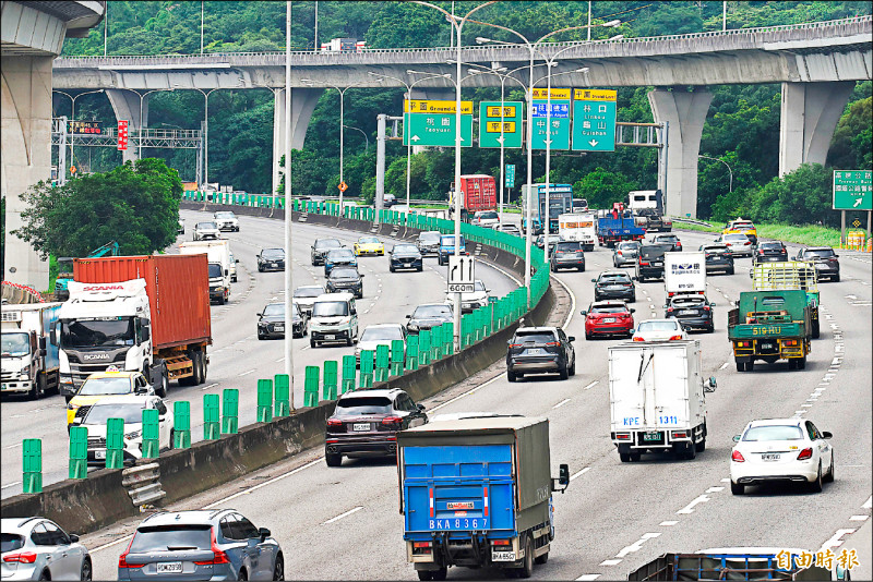 交通導入AI 精準預測春節車流/交部成立推動委員會 強化連假疏運即時決策