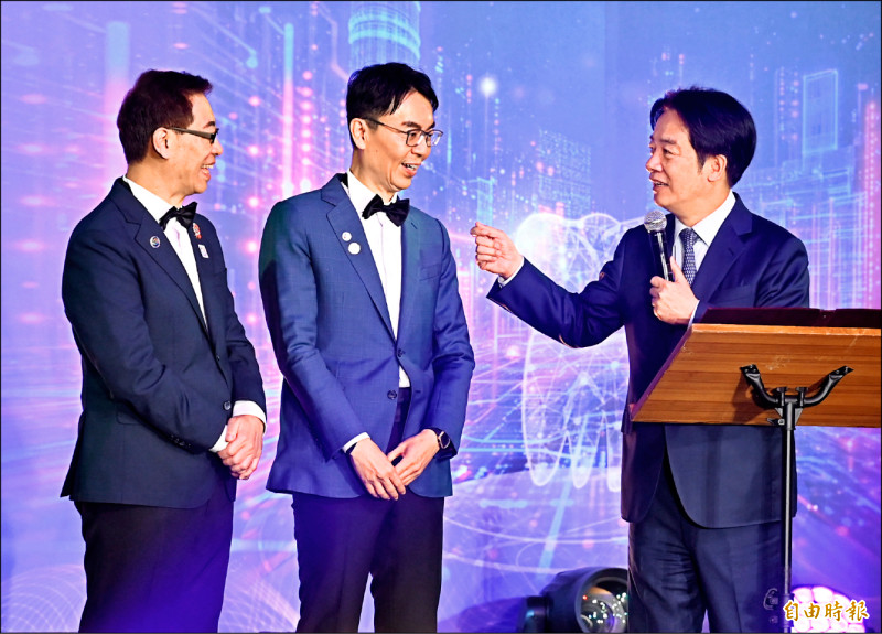 温世政憂茶農生計 賴清德承諾解決垃圾問題