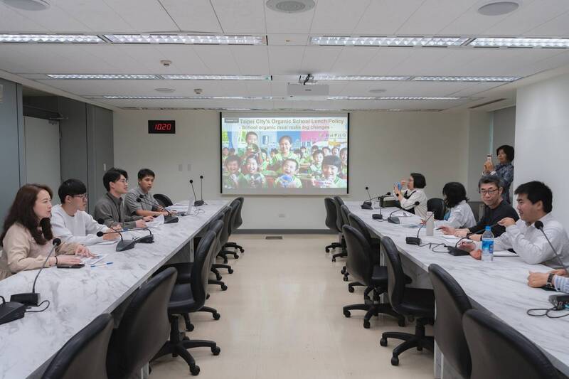 新北推「4+1安心蔬菜」742校受惠 日有機農業協會訪台交流取經