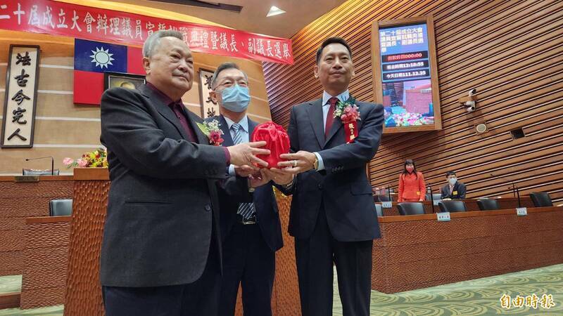 不滿黨內初選民調被中央「做掉」放棄議長連任? 藍宜縣議長張勝德回應了