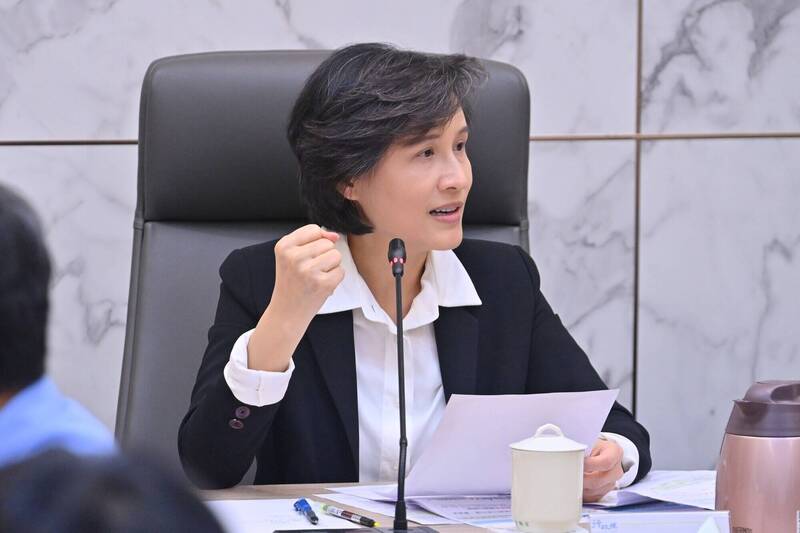 政院：4月起液化石油氣貨物稅減徵50％ 公共運輸票價不調整