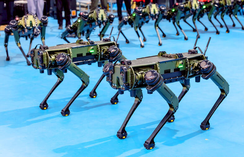 《TAIPEI TIMES》  Military planning to buy hundreds of robot dogs