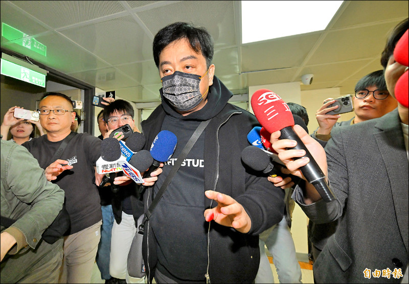 李傅中武黑白通吃 黑衣人之亂、葉林傳圖利都有角色