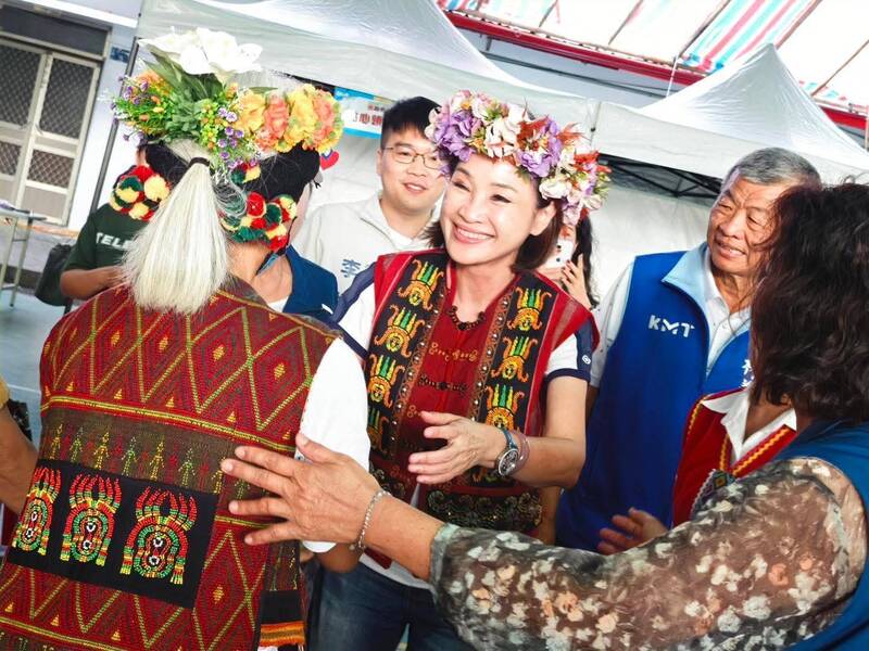 到茂林辦音樂會 柯志恩獲賜魯凱族名「葛歌呢恩」