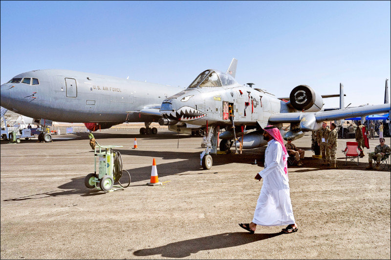 打通荷姆茲海峽 美出動低空攻擊機