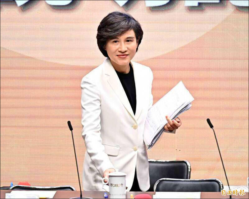 藍白不審中央政府總預算 鄭麗君:無人機預算無法執行