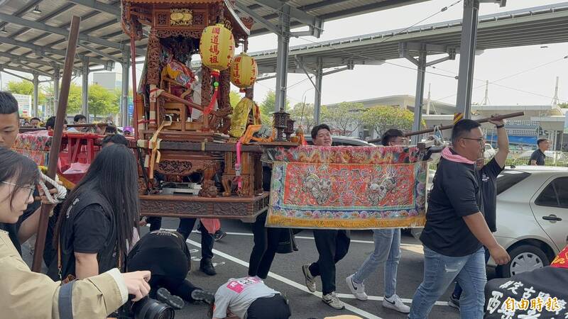 全台唯一國道遶境!雲林西螺廣福宮「老大媽」祈福一路順行