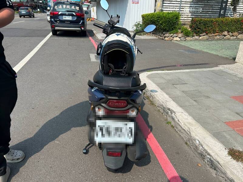 台中大里路口碰撞!30歲騎士倒地受傷 小貨車「眾目睽睽」下竟跑了