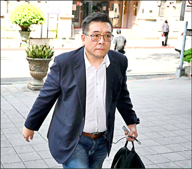 北市議會副議長葉林傳涉經營「欣欣電子遊樂場」,甚至為此量身打造「落日條款」協助業者取得限制級營業級別證,被台北地檢署依貪污等罪起訴。
(資料照) 北市議會副議長葉林傳涉經營「欣欣電子遊樂場」,甚至為此量身打造「落日條款」協助業者取得限制級營業級別證,被台北地檢署依貪污等罪起訴。
(資料照)