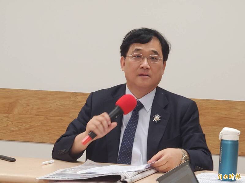 中東戰事衝擊!醫用手套、抽痰管恐缺貨 洪子仁:評估啟動國家隊