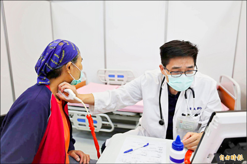 逾20位血管名醫 齊聚恆春義診