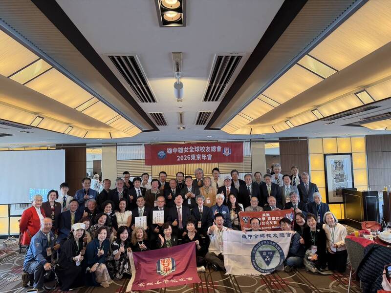 80雄中雄女校友聚東京 台日聲樂家領唱「少年的我」憶青春