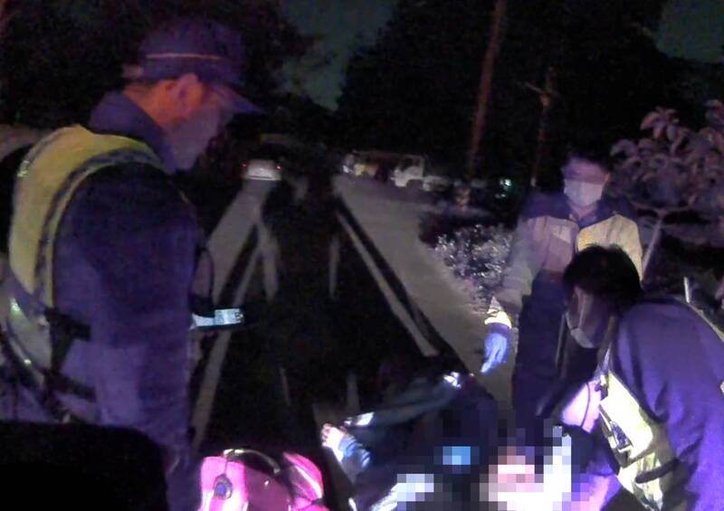 台中潭子79歲失智婦深夜離家跌倒 幸民眾發現報警送醫