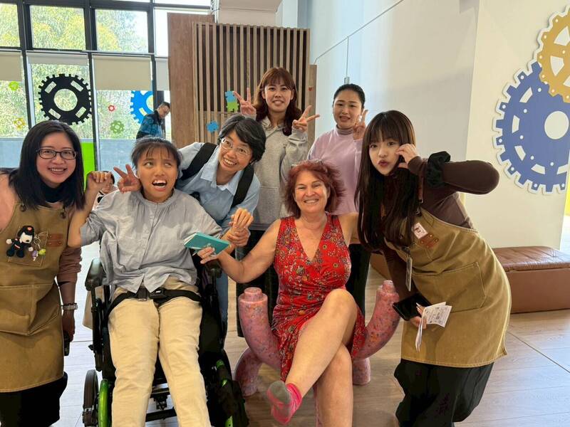 跨國交流!法國玩具圖書館倡議者走訪桃園 展現遊戲與永續教育力