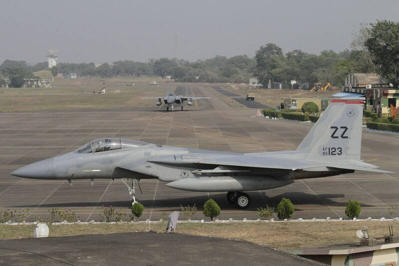 「史詩怒火行動」已出動8000架次 美軍澄清:無戰機被伊朗擊墜