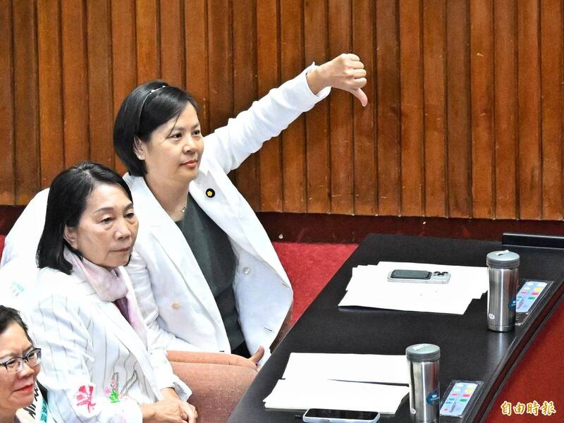 李貞秀國籍惹議、發文咒罵民進黨上下 周軒嘆:有點懷念麥玉珍了