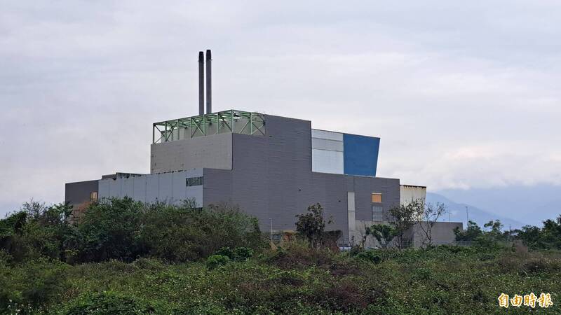 台東焚化廠冒黑煙異味惹恐慌 環局稱垃圾過濕、議員認不合理