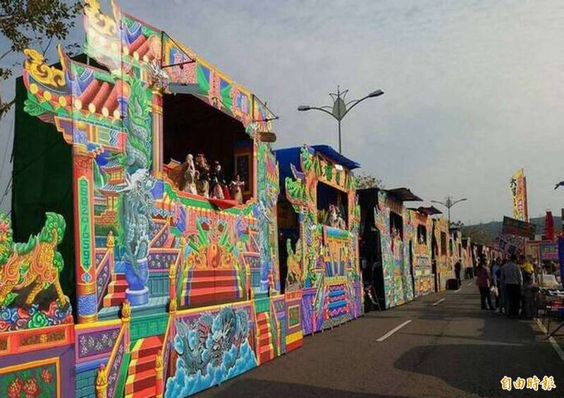 大車拚!彰化芬園福德宮101戲團3/28公演 綿延1公里太壯觀