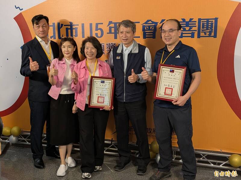 新北工會行善團成立14年逾10萬人受益 義剪、義診、捐血不落人後