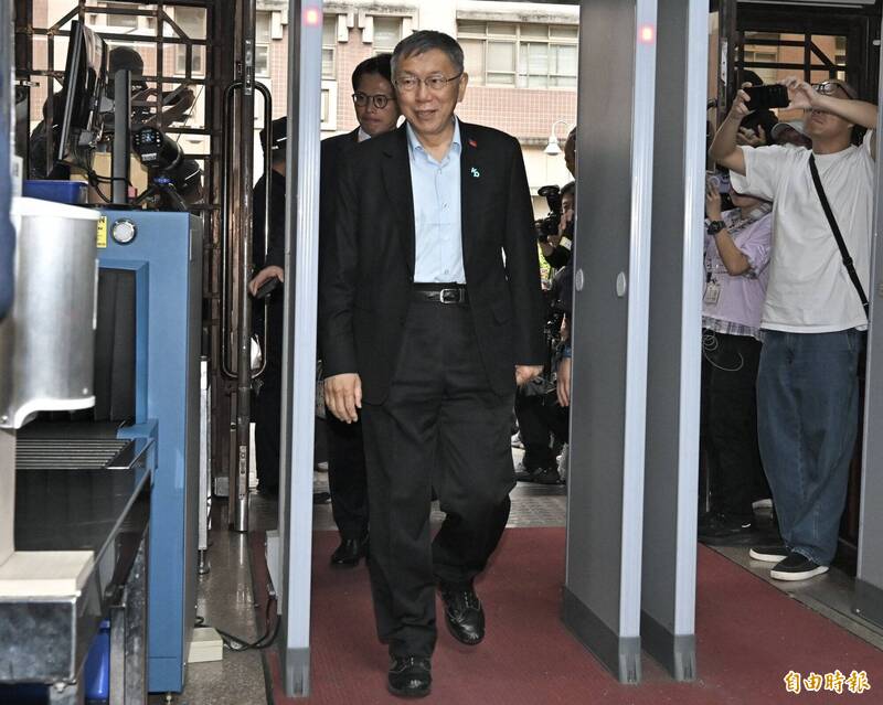 柯文哲拜託法官別限制住居跟電子監控! 張育萌:出來再好好當更生人