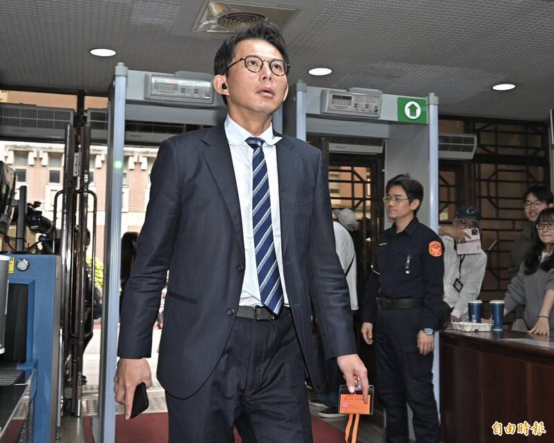 柯文哲重判17年「無法理解」 黃國昌:阿北不放棄我們就不放棄