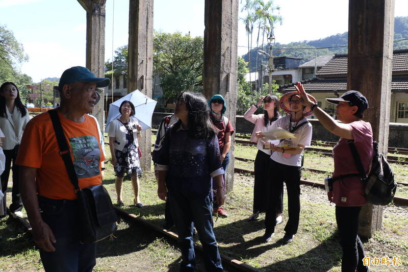 平溪「菁桐女路」刻印煤礦興衰 導覽員說家族故事見證女性堅毅