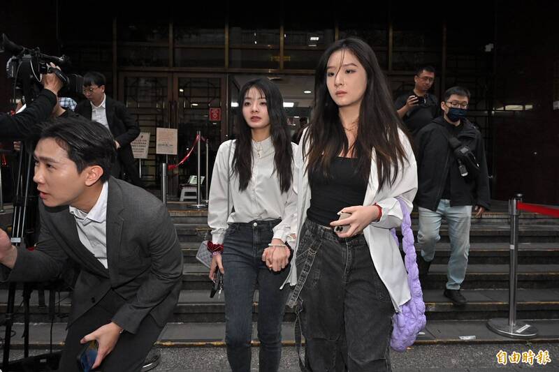 法院裁定應曉薇加保3000萬 2名女兒落淚急籌錢