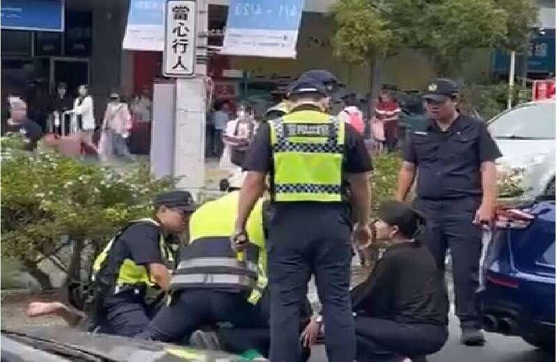 開馬莎拉蒂違停拒檢還衝撞警察 囂張男駕駛判刑1年2月