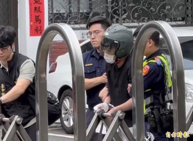 藏雙刀殺意堅決!職能治療師台中街頭遭前男友狠刺亡 檢赴醫院相驗