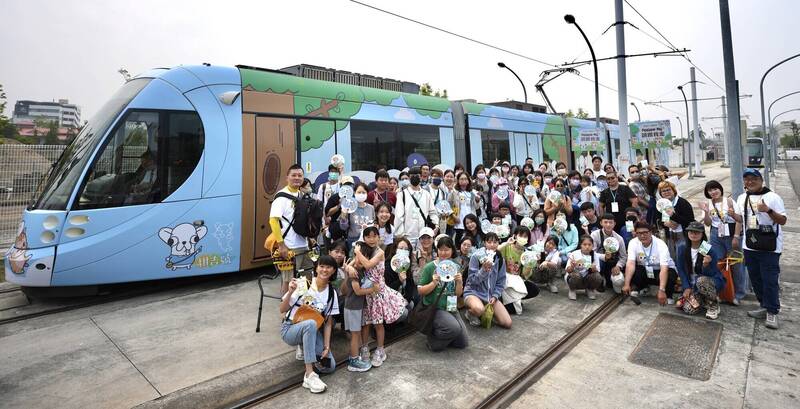 高捷蜜柑站長6歲了 攜手「變種吉娃娃」生日開趴