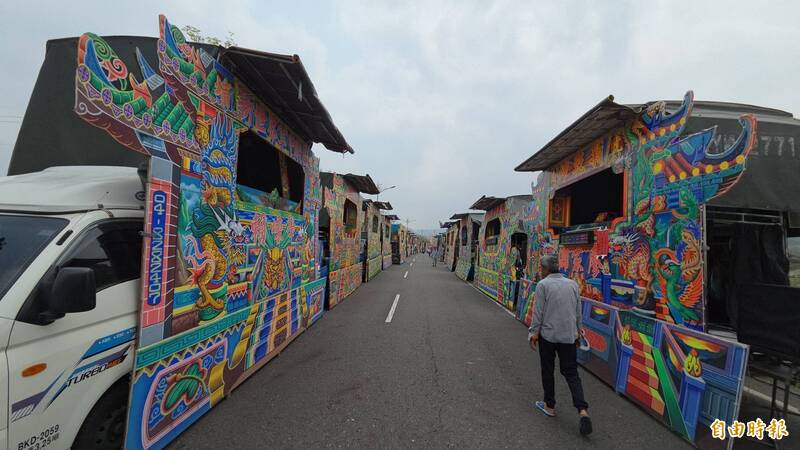 破紀錄!101棚布袋戲霸氣綿延1公里 芬園福德宮土地公祝壽超壯觀!