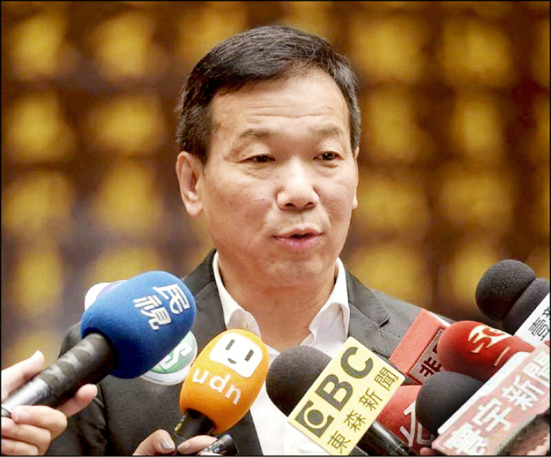 鍾小平:我一個小議員可以迫害柯?