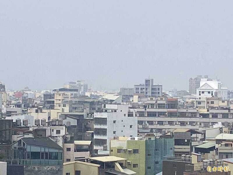 彰化空污飆橘!八卦山大佛變「灰佛」 眼前一片黑