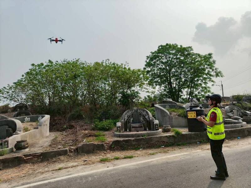 南山公墓亂倒廢棄物遭查處 無人機巡檢全面上線