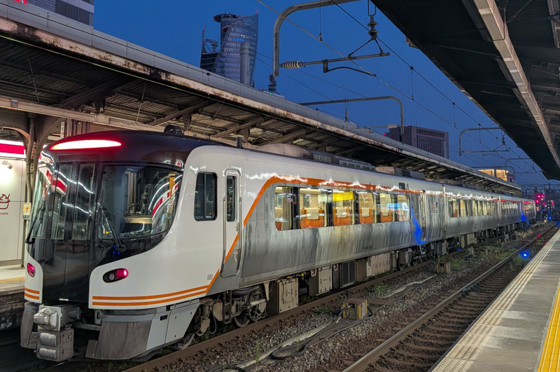 扯!日本名古屋特急列車司機睡著 超速進站觸發緊急煞車