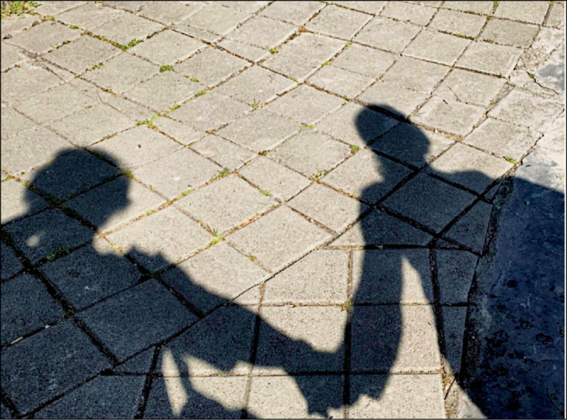 《城市人物誌》郭婉鈴、周碩惠彎腰傾聽 鏡頭記錄社工心