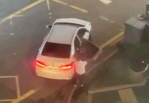 中壢夜不平靜！ 女持棍棒指向男友 又有2男酒後口角互毆