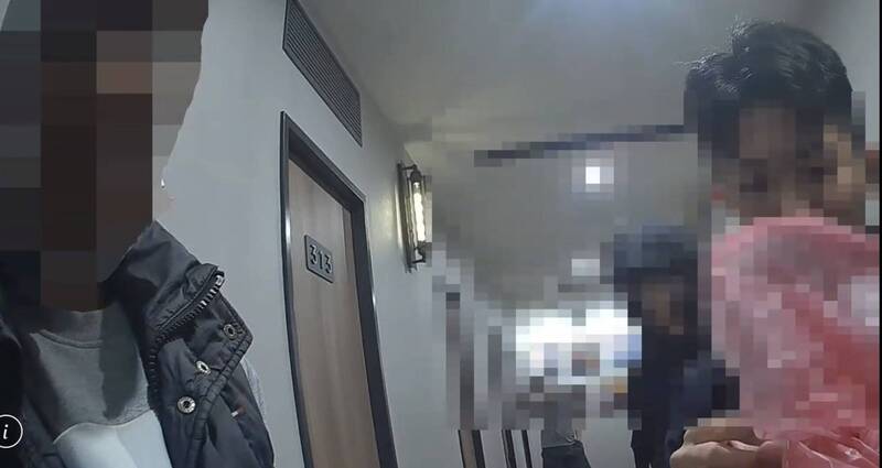 中壢網咖煙霧瀰漫! 警衝包廂逮人搜出喪屍煙彈、安毒