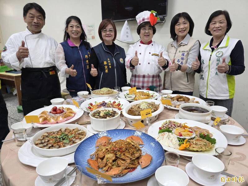 羅東呷拜拜400桌開賣民眾漏夜排隊搶訂 40分鐘售馨