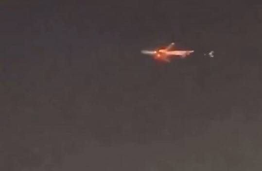 達美航空客機一起飛引擎就爆炸!機翼拖著火焰飛行驚悚畫面曝