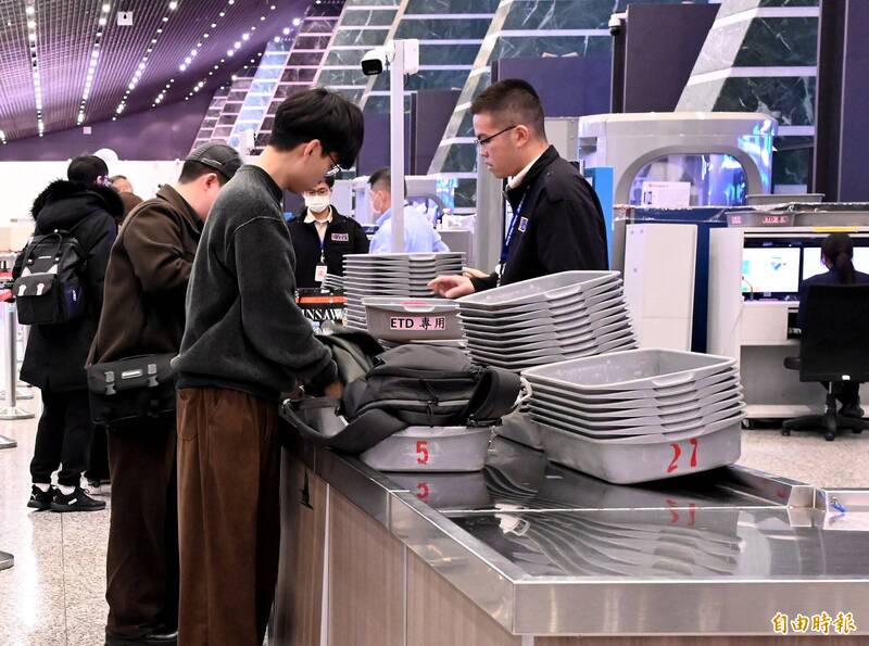 注意!搭機每人限帶2顆行動電源 4家國籍航空公司新規一次看