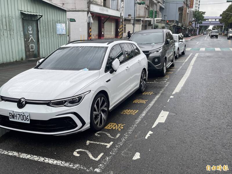 清明節連假 4/3、6路邊停車比照週六收費