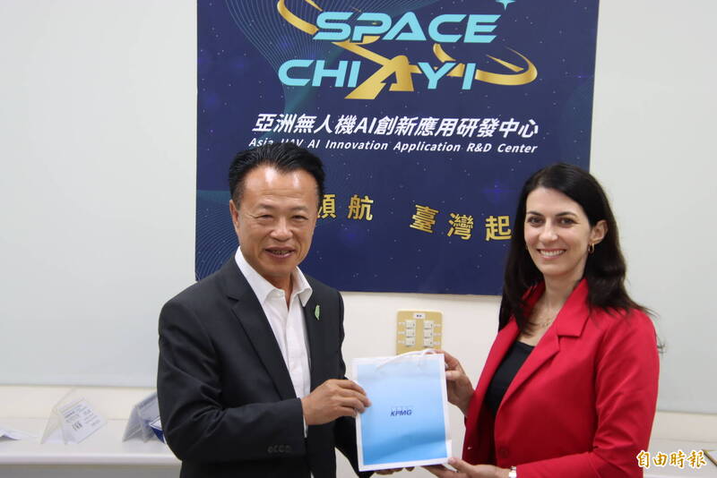 捷克眾院前議長率團訪嘉義 深化台捷無人機產業合作