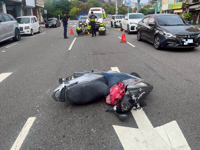 台中驚悚車禍!騎士自撞彈飛遭輾險爆頭 酒測值嚇壞人
