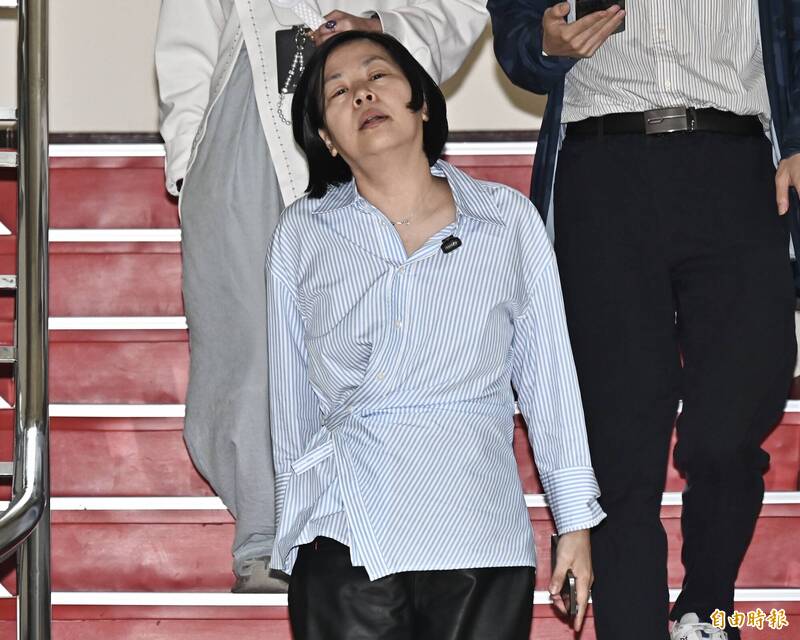 白營連環轟「唯獨柯文哲神隱」 周軒酸：民眾黨主席是李貞秀？