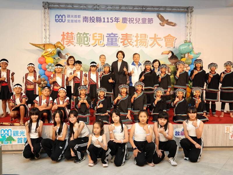 [新聞] 區桂芝作詞！學童唱「四維八德歌」充斥東 - 八卦 - PTT.BEST 批踢踢爆文 2