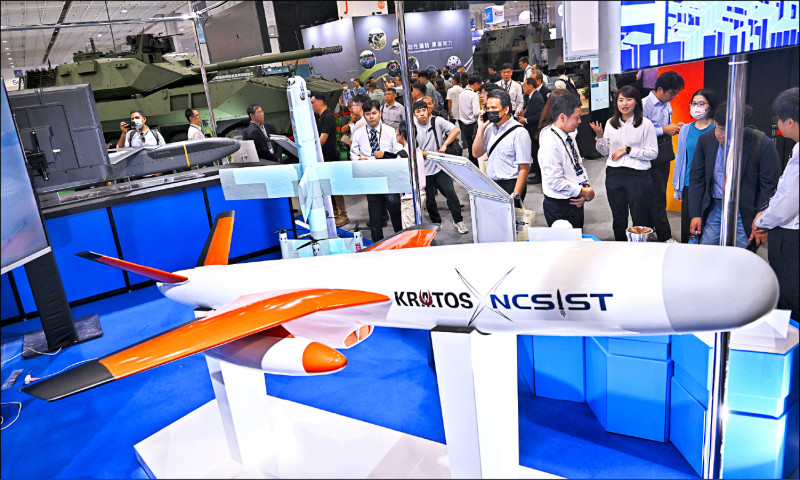 軍購別被誤導》別被誤導 國防自主3000億 塞不進年度公務預算